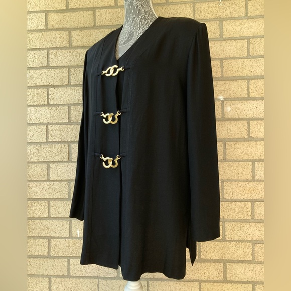 Vintage Tops - R&M Richards by Karen Kwong Lightweight Black Blazer Blouse Gold Clasp Hardware